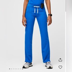 FIGS kade cargo scrubs